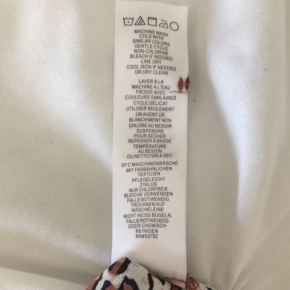 Leopard print Adrianna Papell blouse. - Picture 4 of 4